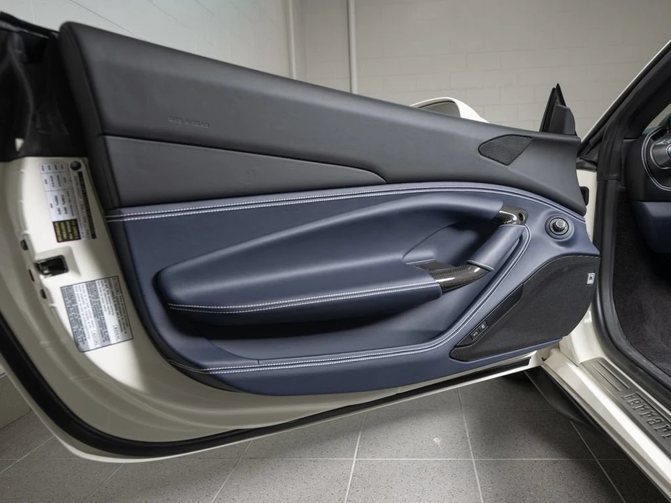 2023 Ferrari F8 Spider - Image 26 of 31