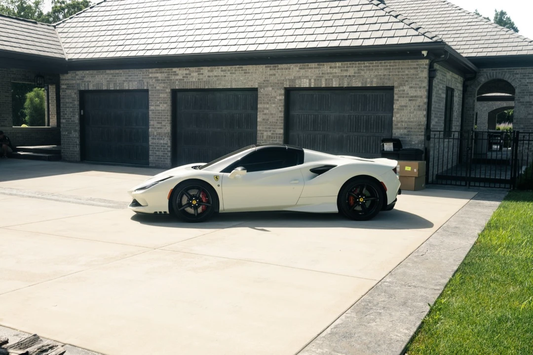 2023 Ferrari F8 - Image 30 of 31