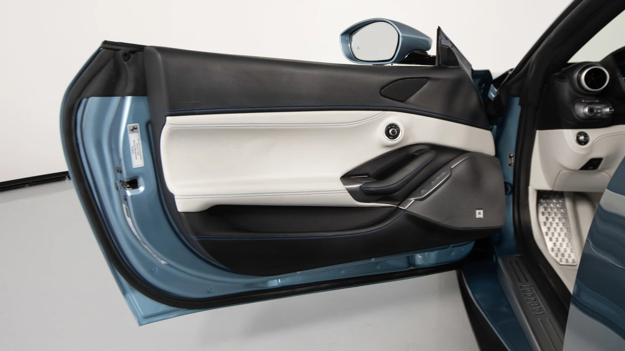 2023 Ferrari Portofino M - Image 16 of 31