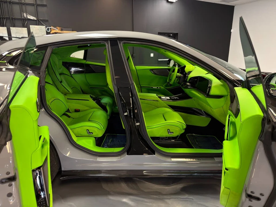 2023 Ferrari Purosangue - Image 3 of 31