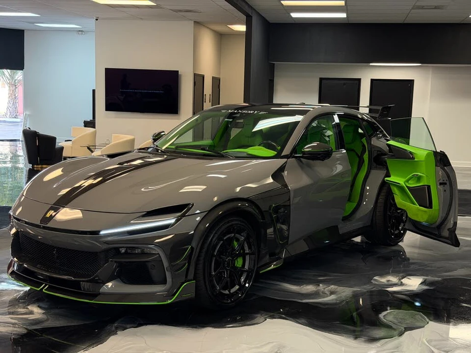 2023 Ferrari Purosangue - Image 25 of 31