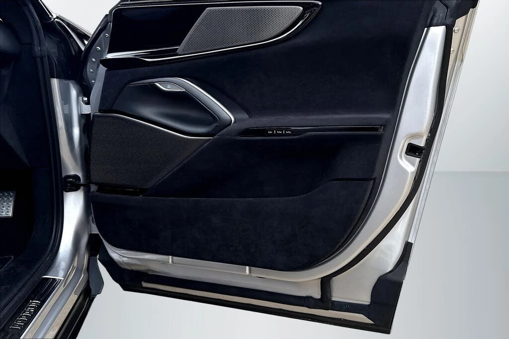 2023 Ferrari Purosangue - Image 27 of 31