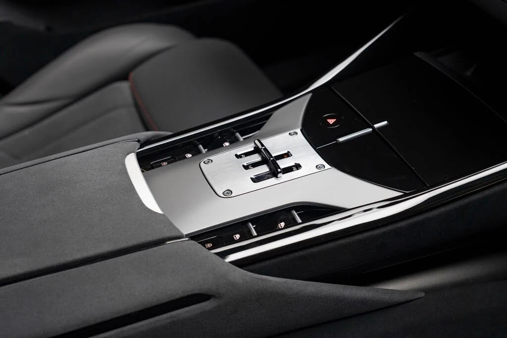 2023 Ferrari Purosangue - Image 28 of 31