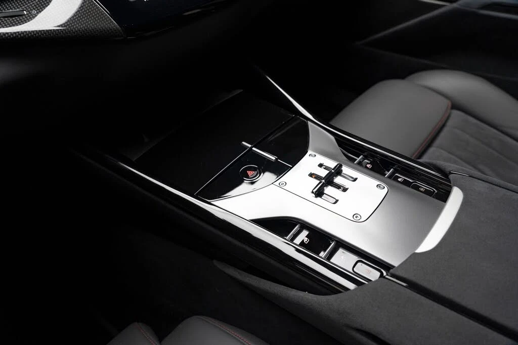 2023 Ferrari Purosangue - Image 26 of 31
