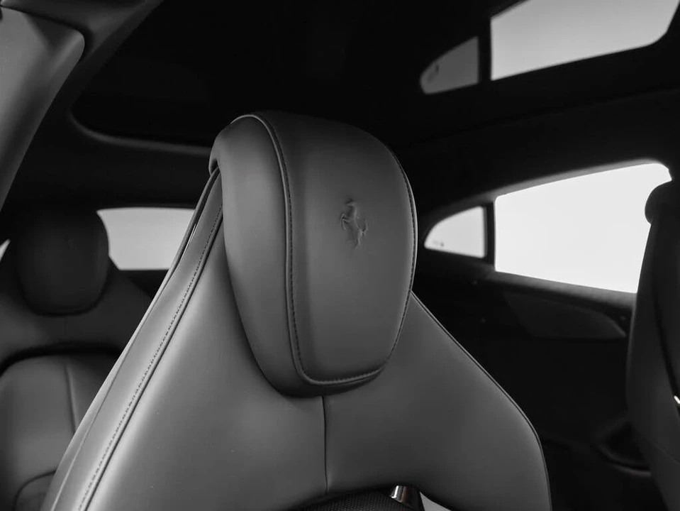 2023 Ferrari Purosangue - Image 24 of 31