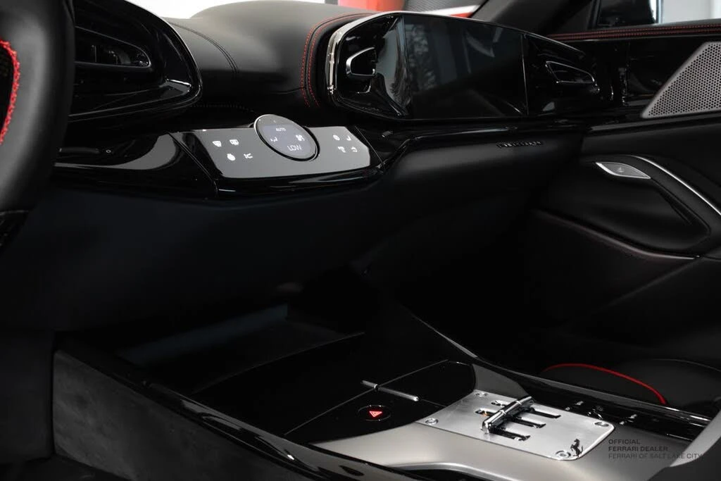 2023 Ferrari Purosangue - Image 14 of 17
