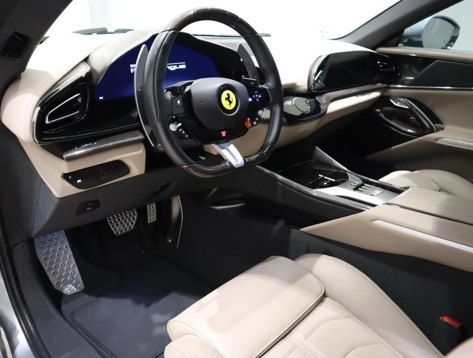2023 Ferrari Purosangue - Image 9 of 31