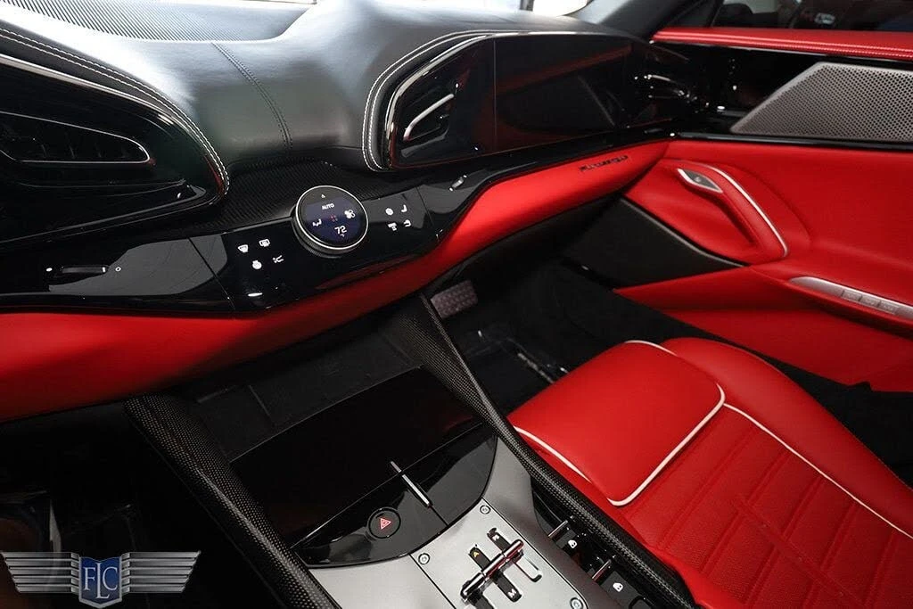 2023 Ferrari Purosangue - Image 28 of 31