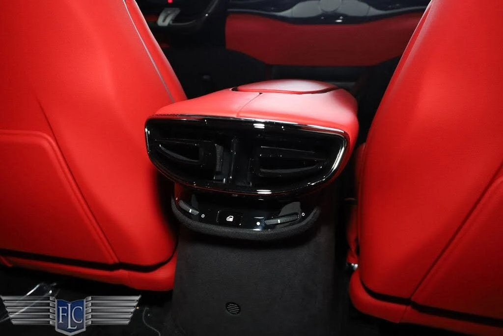 2023 Ferrari Purosangue - Image 21 of 31