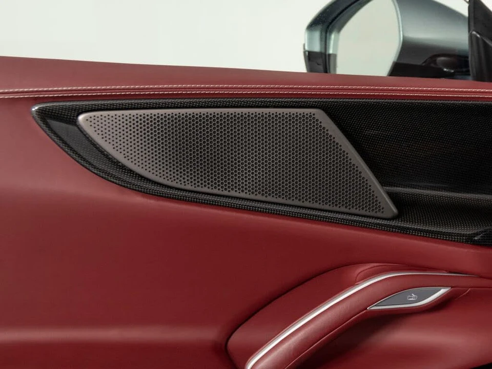 2023 Ferrari Purosangue - Image 11 of 31
