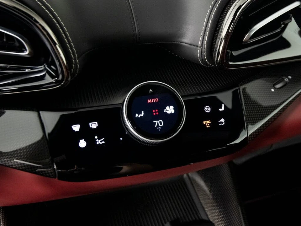 2023 Ferrari Purosangue - Image 19 of 31