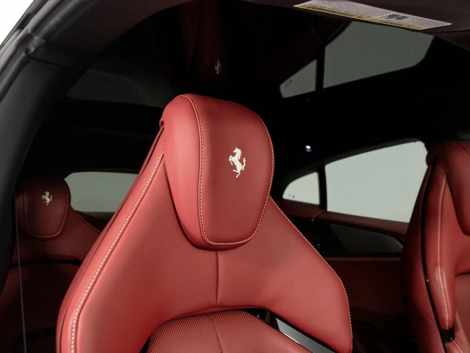 2023 Ferrari Purosangue - Image 27 of 31