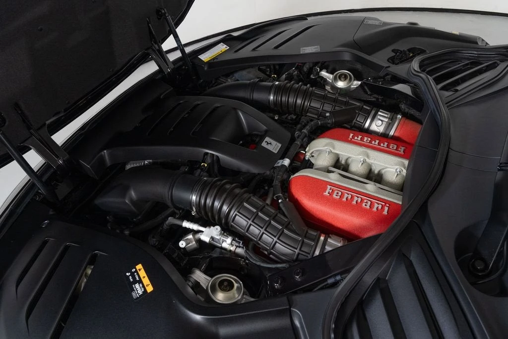 2023 Ferrari Purosangue - Image 10 of 31