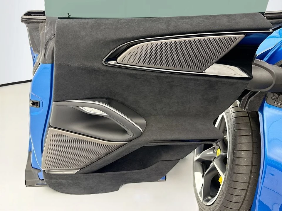 2023 Ferrari Purosangue - Image 26 of 31