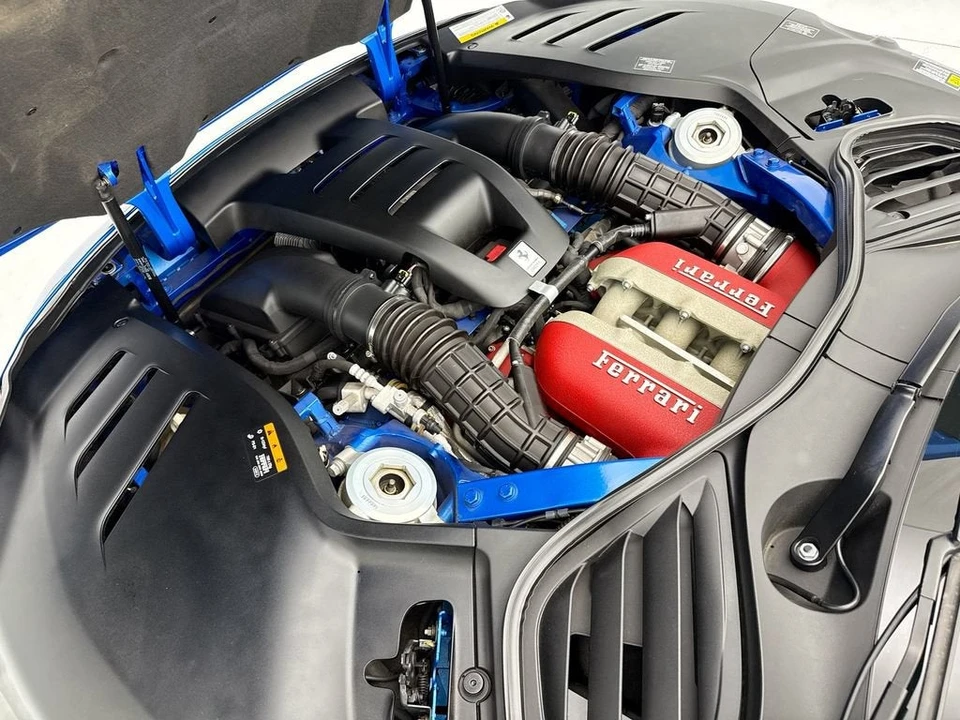 2023 Ferrari Purosangue - Image 28 of 31