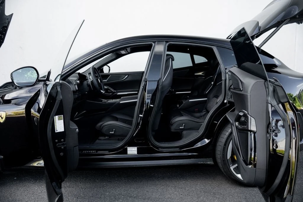 2023 Ferrari Purosangue - Image 24 of 31
