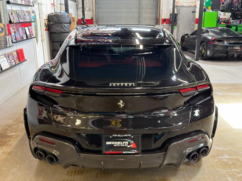 2023 Ferrari Purosangue - Image 9 of 31