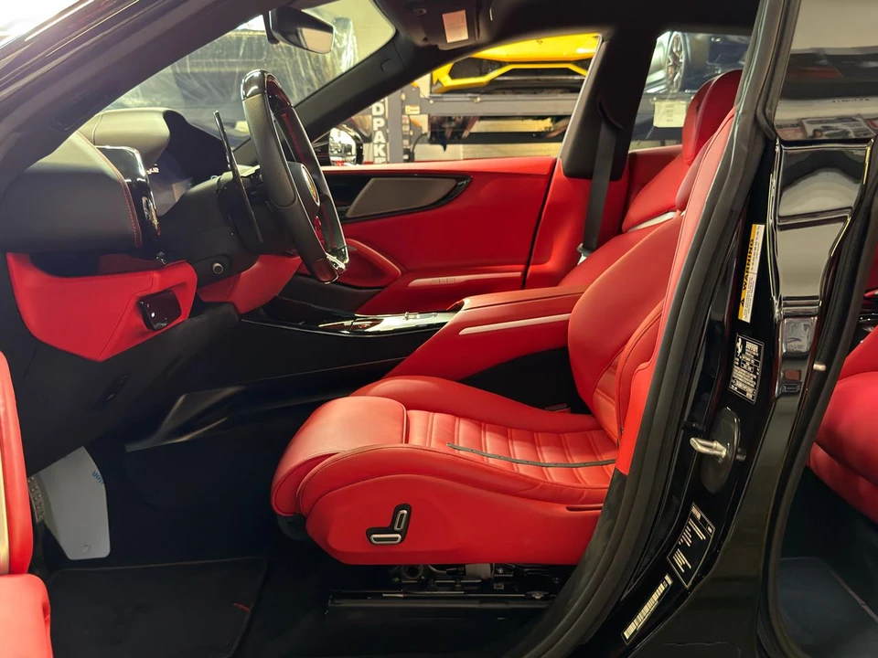 2023 Ferrari Purosangue - Image 23 of 31