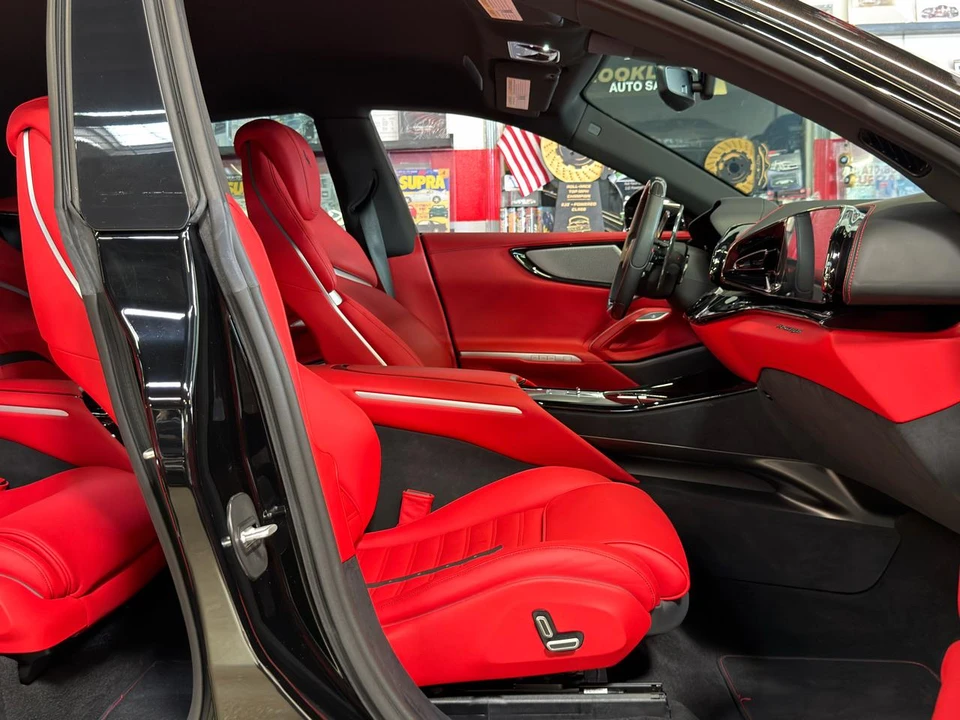2023 Ferrari Purosangue - Image 27 of 31