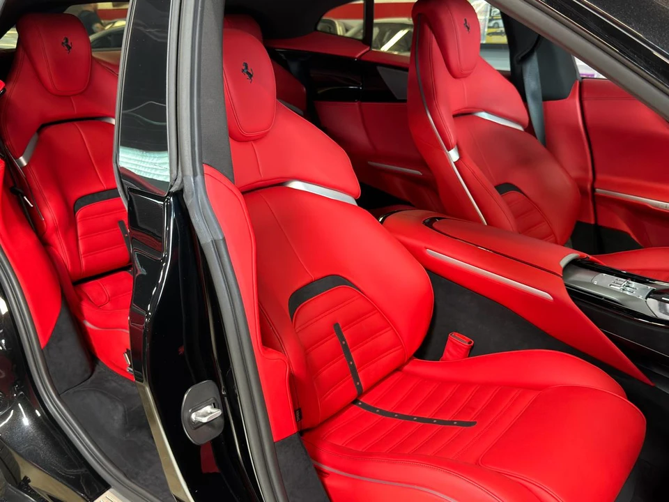 2023 Ferrari Purosangue - Image 28 of 31