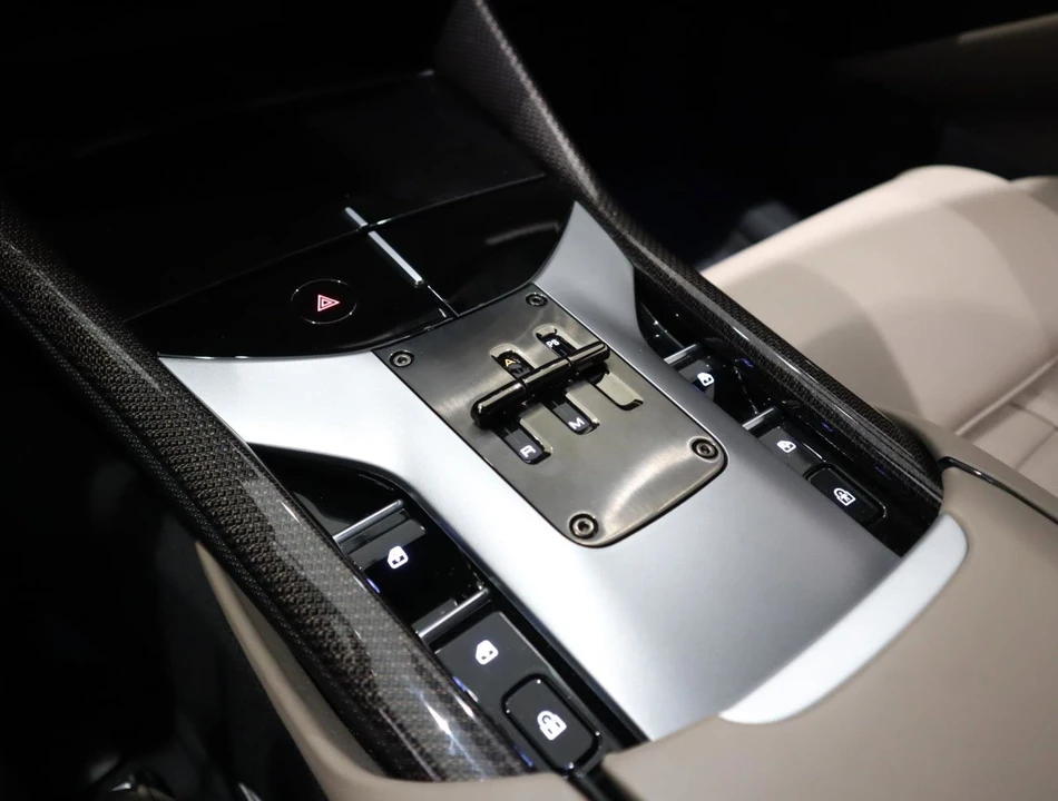 2023 Ferrari Purosangue - Image 29 of 31