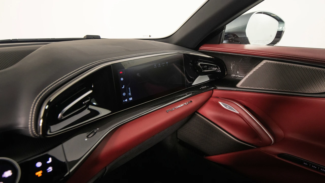 2023 Ferrari Purosangue - Image 26 of 31