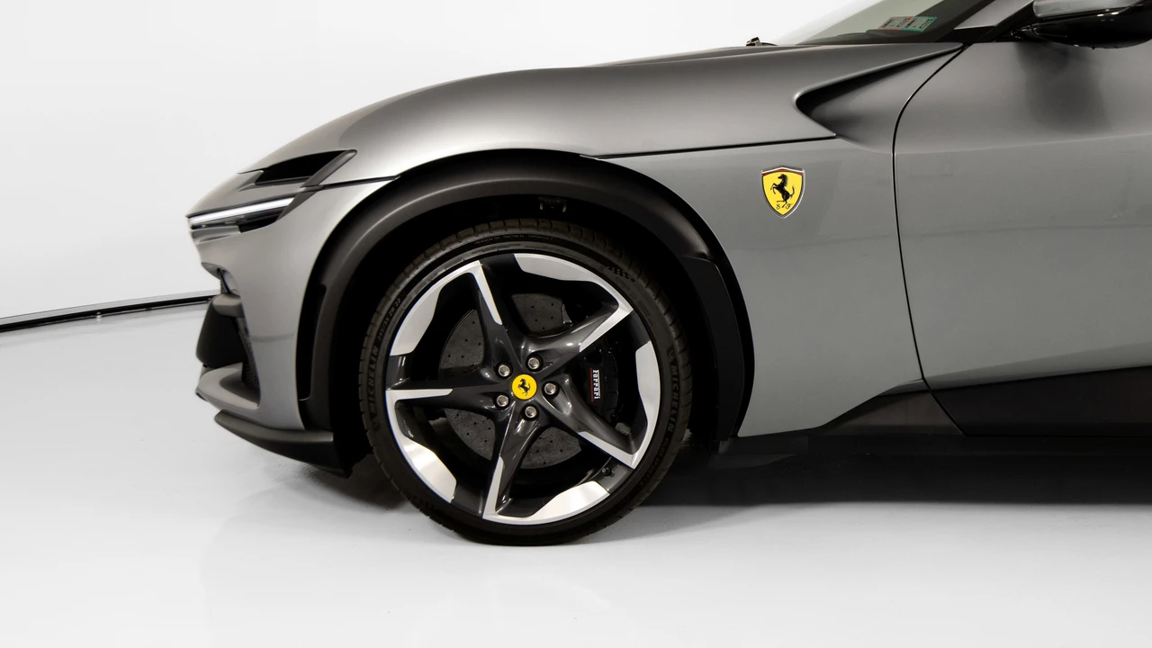 2023 Ferrari Purosangue - Image 9 of 31