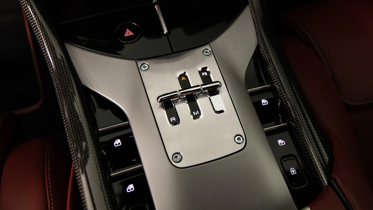 2023 Ferrari Purosangue - Image 25 of 31