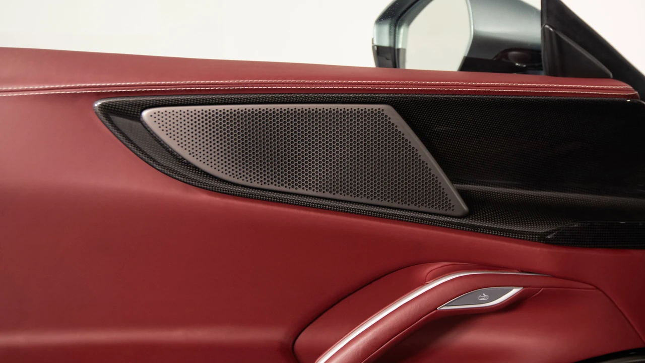 2023 Ferrari Purosangue - Image 16 of 31
