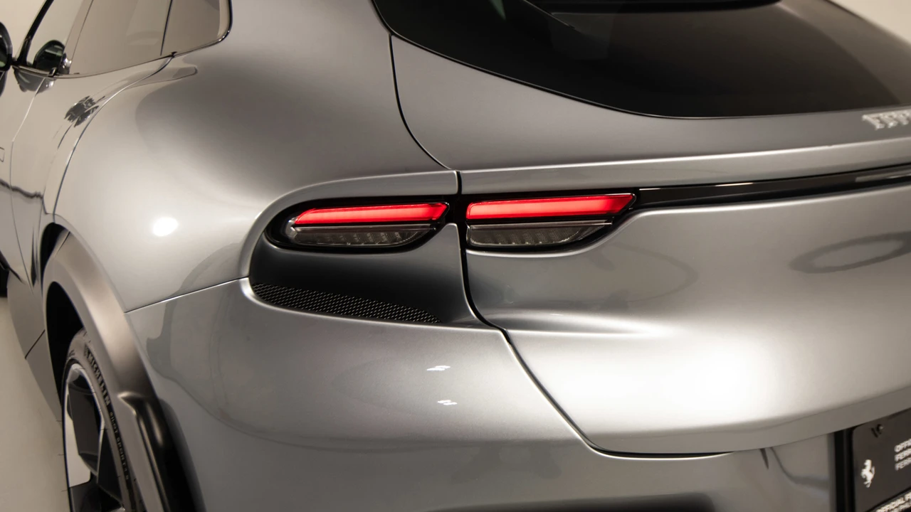 2023 Ferrari Purosangue - Image 13 of 31