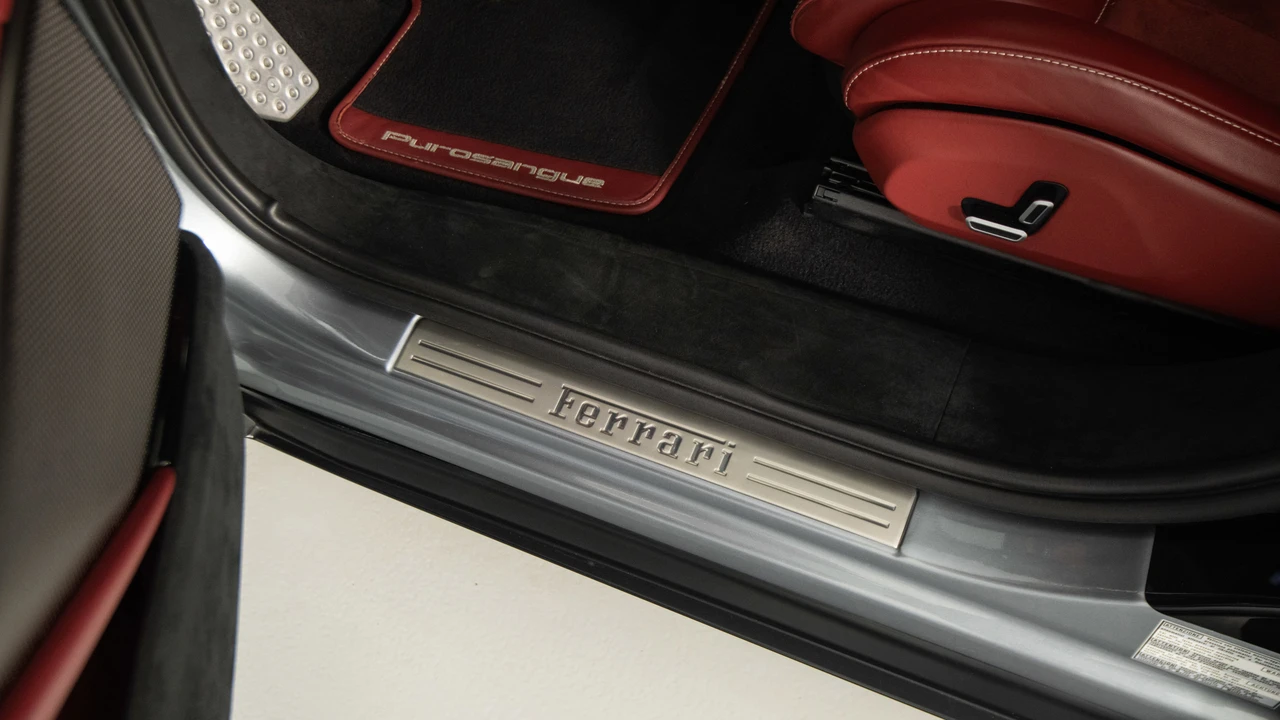 2023 Ferrari Purosangue - Image 17 of 31
