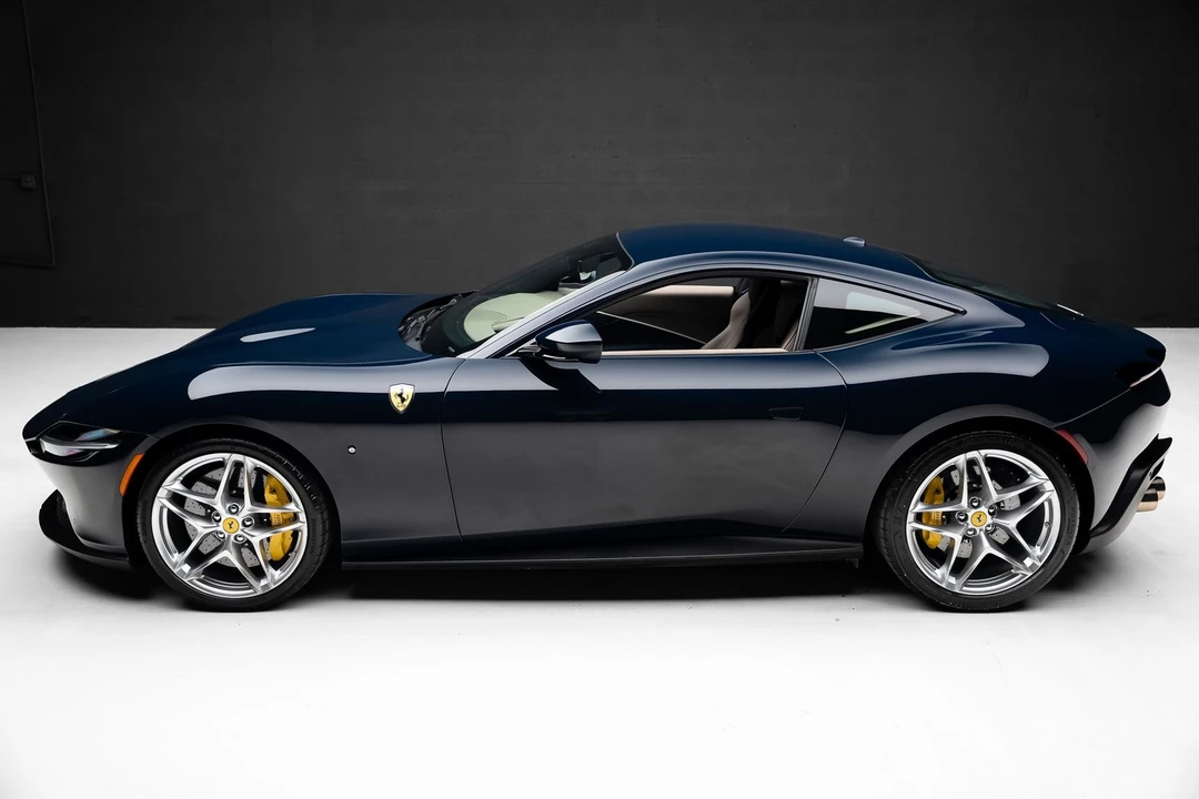 2023 Ferrari Roma - Image 17 of 31