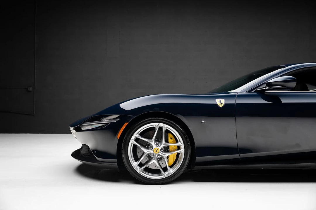 2023 Ferrari Roma - Image 19 of 31