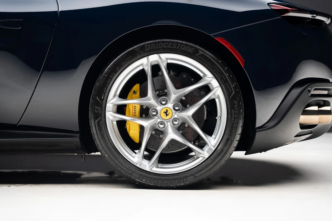 2023 Ferrari Roma - Image 22 of 31