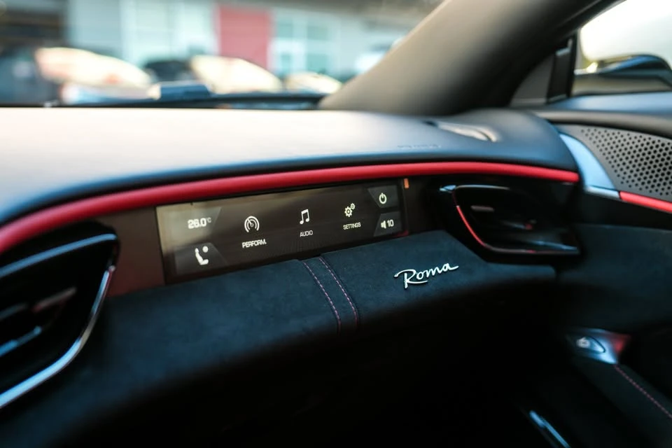 2023 Ferrari Roma - Image 9 of 20