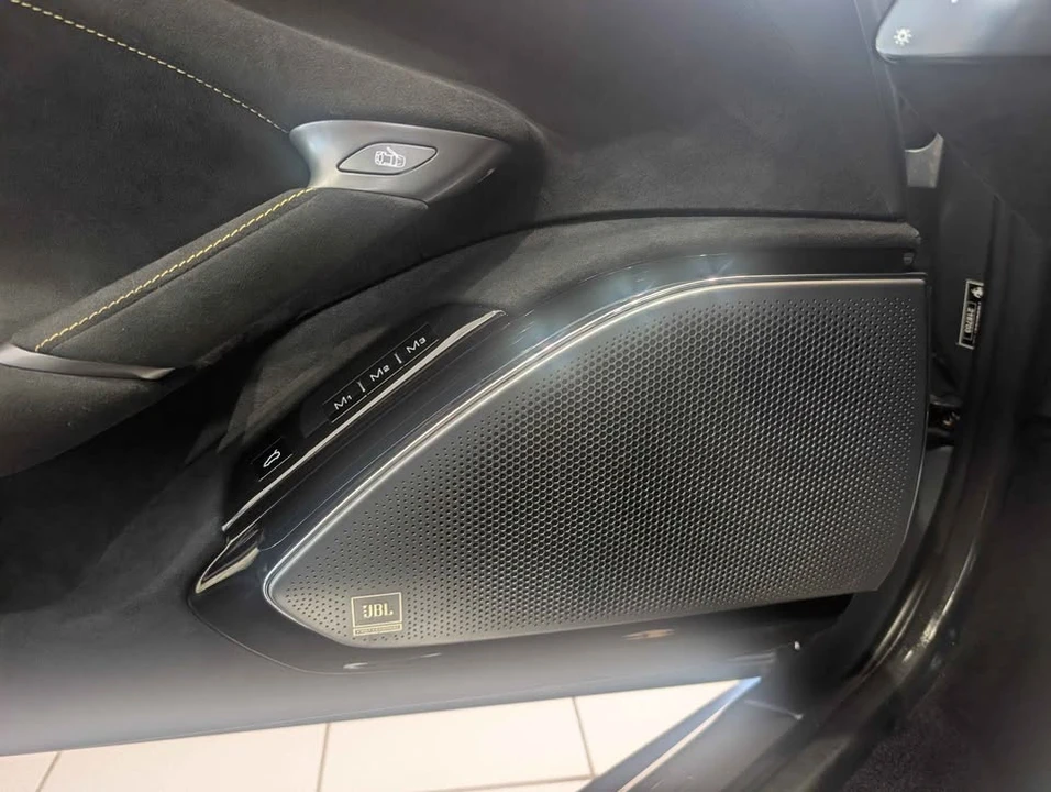 2023 Ferrari Roma - Image 8 of 14