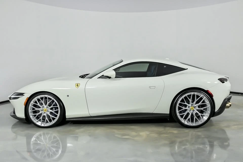 2023 Ferrari Roma - Image 9 of 20