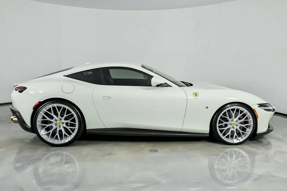 2023 Ferrari Roma - Image 15 of 20
