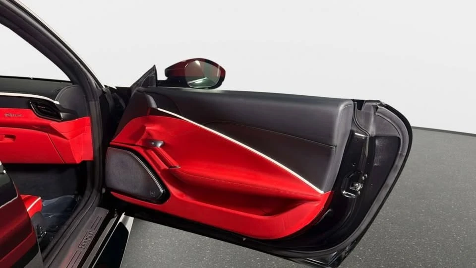 2023 Ferrari Roma - Image 14 of 20