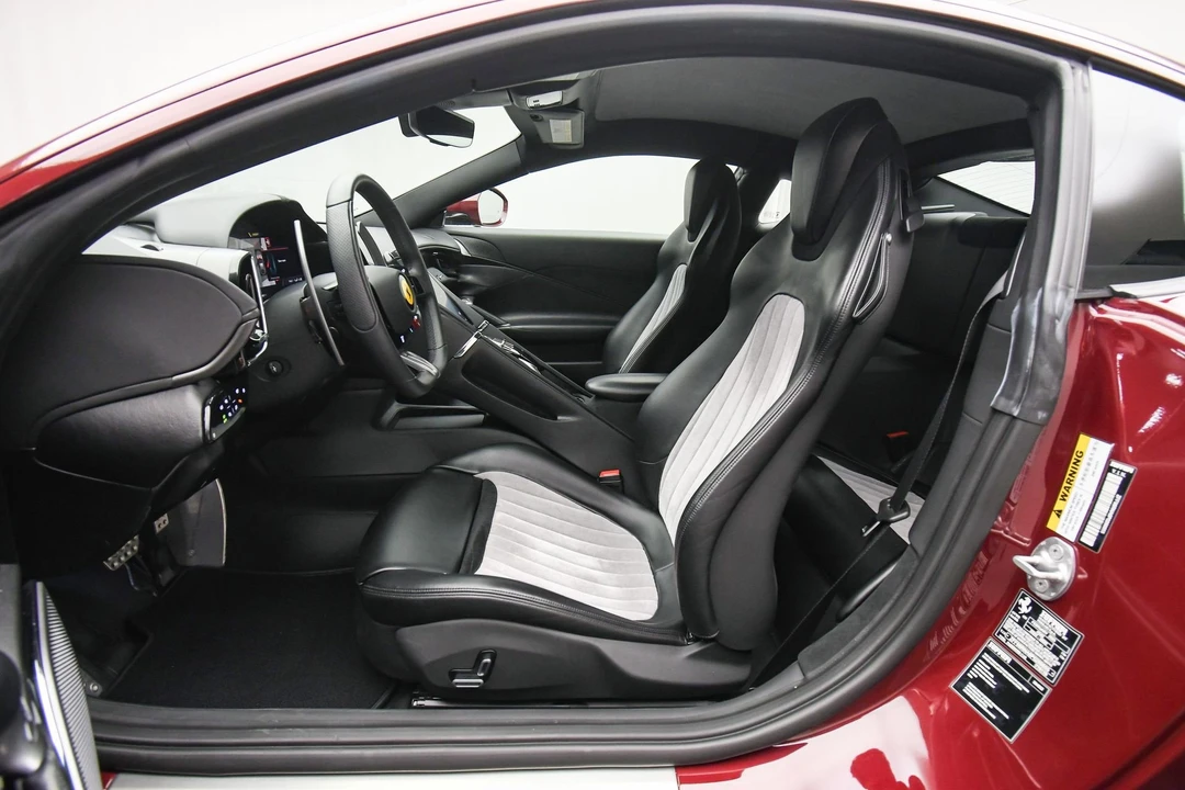 2023 Ferrari Roma - Image 19 of 31