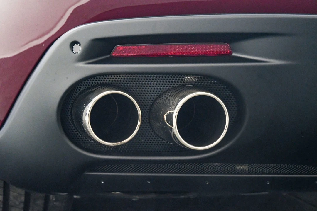 2023 Ferrari Roma - Image 23 of 31