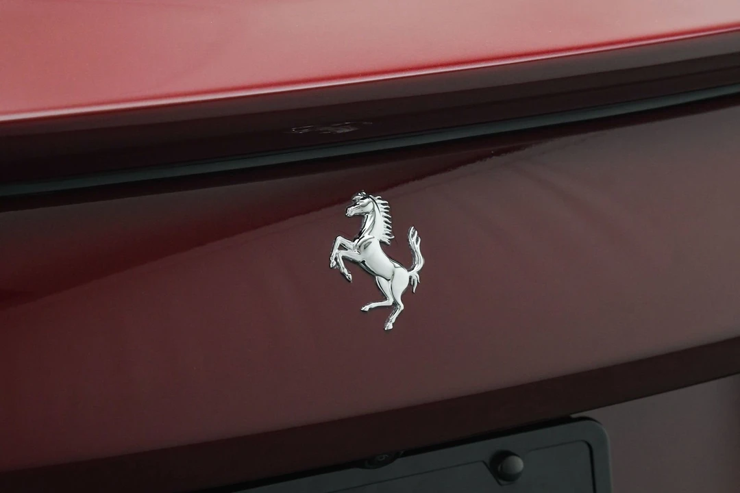 2023 Ferrari Roma - Image 24 of 31