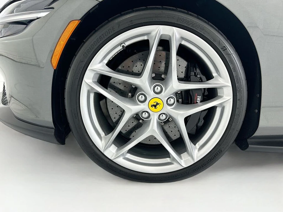 2023 Ferrari Roma - Image 29 of 31