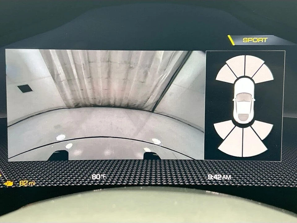 2023 Ferrari Roma - Image 15 of 31