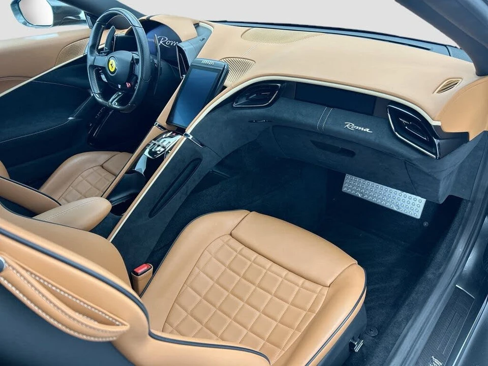 2023 Ferrari Roma - Image 16 of 31