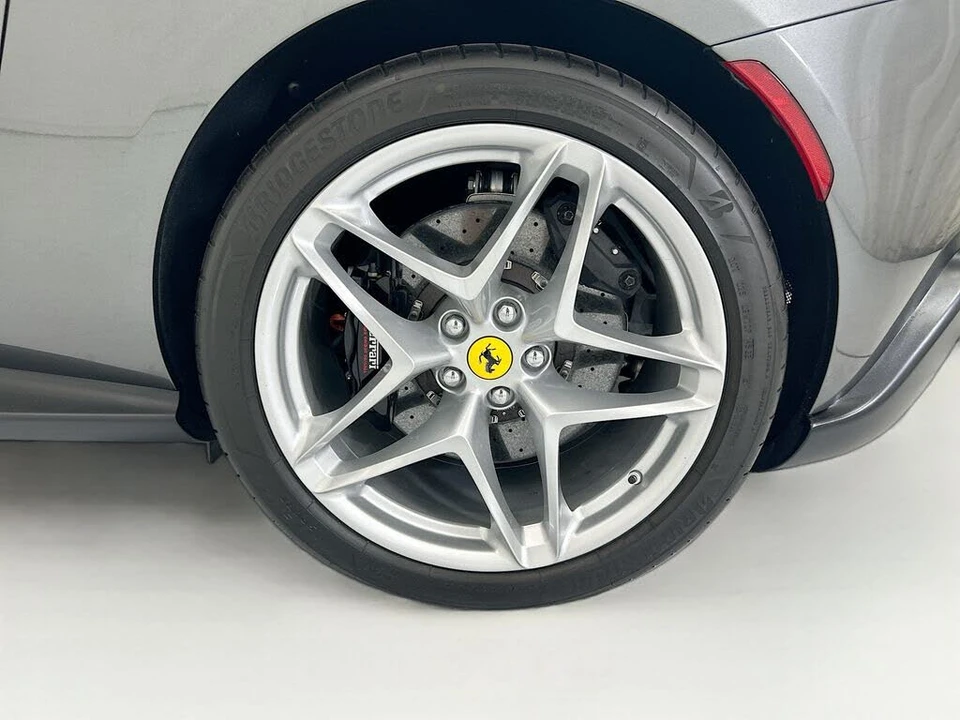 2023 Ferrari Roma - Image 30 of 31