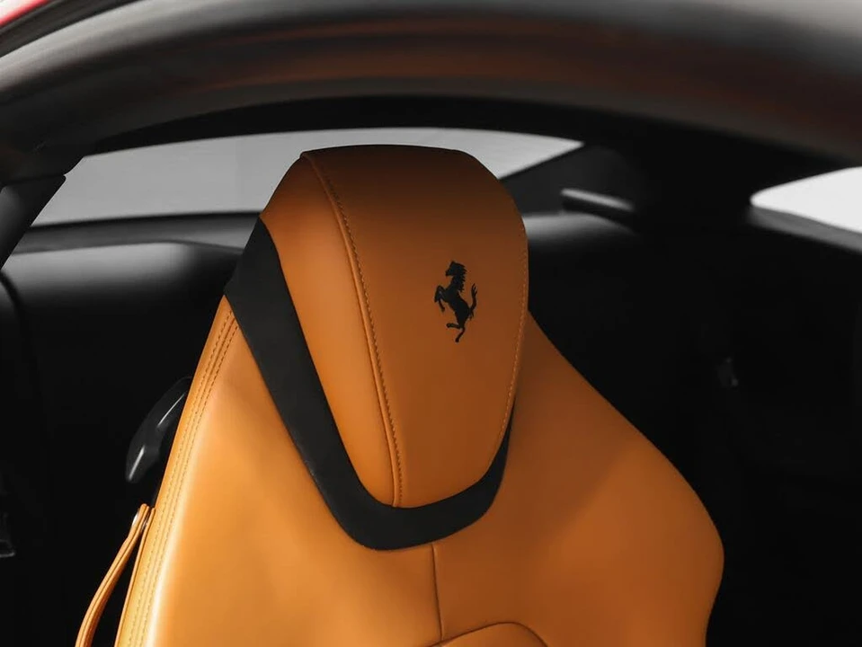 2023 Ferrari Roma - Image 24 of 31