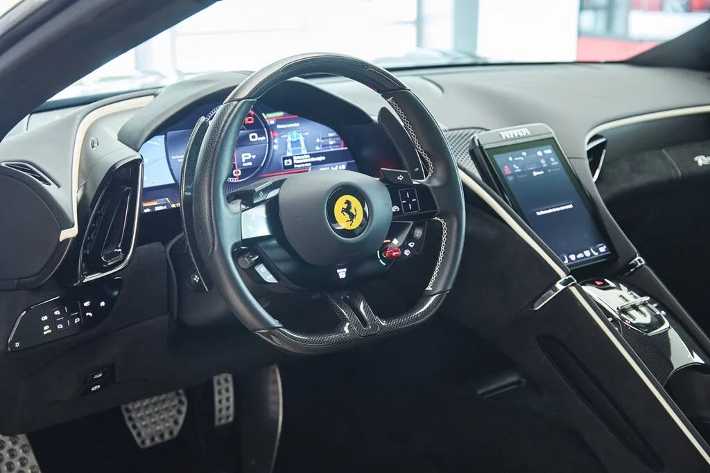 2023 Ferrari Roma - Image 24 of 31