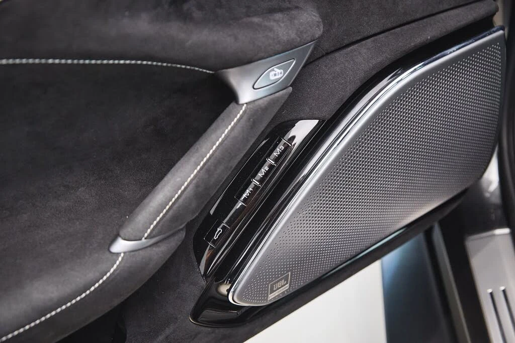 2023 Ferrari Roma - Image 25 of 31