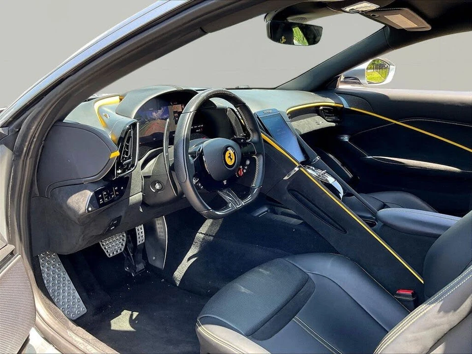 2023 Ferrari Roma - Image 20 of 31